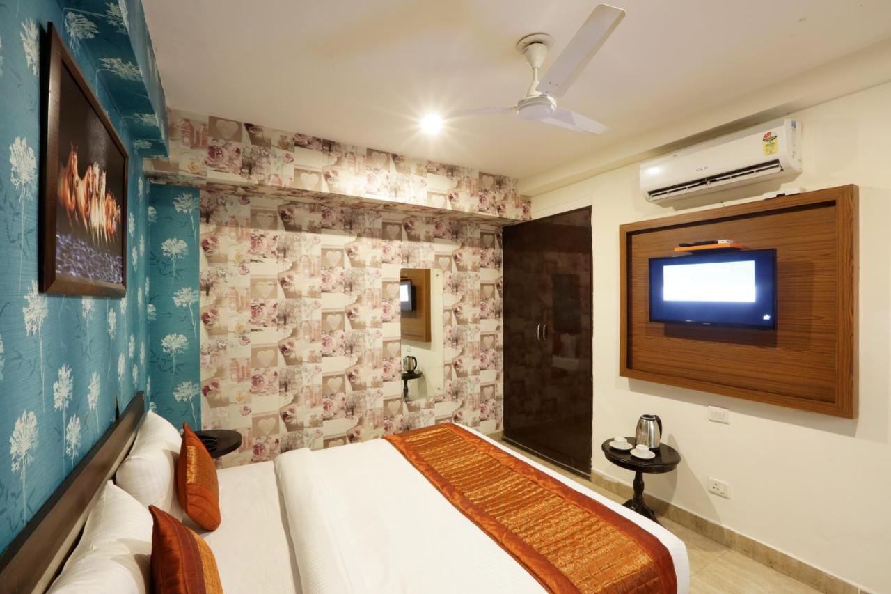 ניו דלהי Hotel Ark Wood At Airport מראה חיצוני תמונה