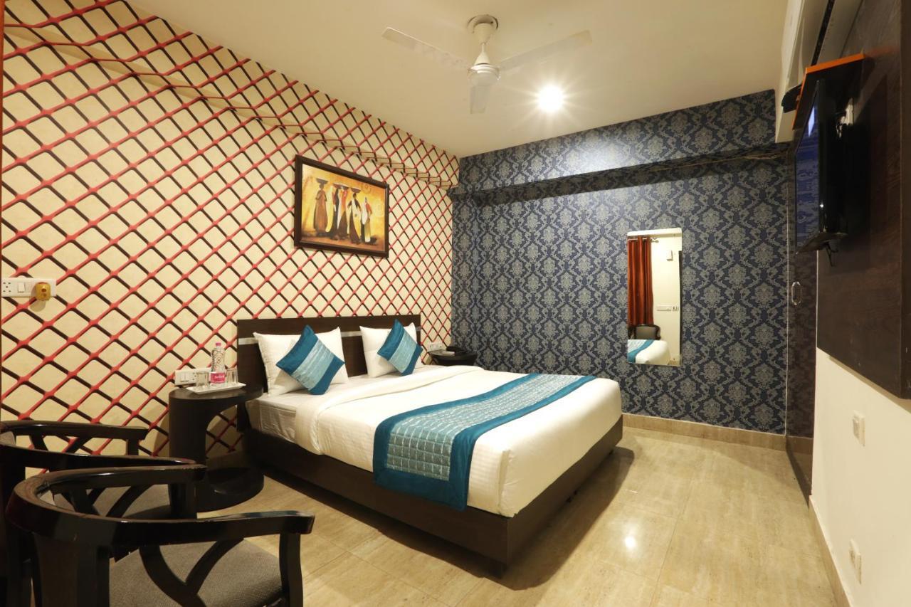ניו דלהי Hotel Ark Wood At Airport מראה חיצוני תמונה