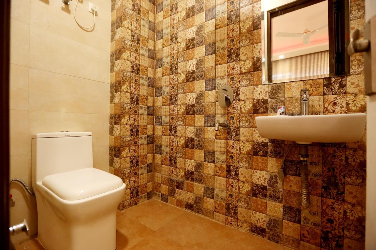 ניו דלהי Hotel Ark Wood At Airport מראה חיצוני תמונה
