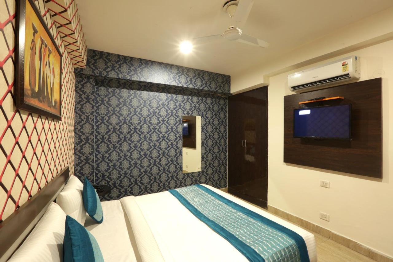 ניו דלהי Hotel Ark Wood At Airport מראה חיצוני תמונה