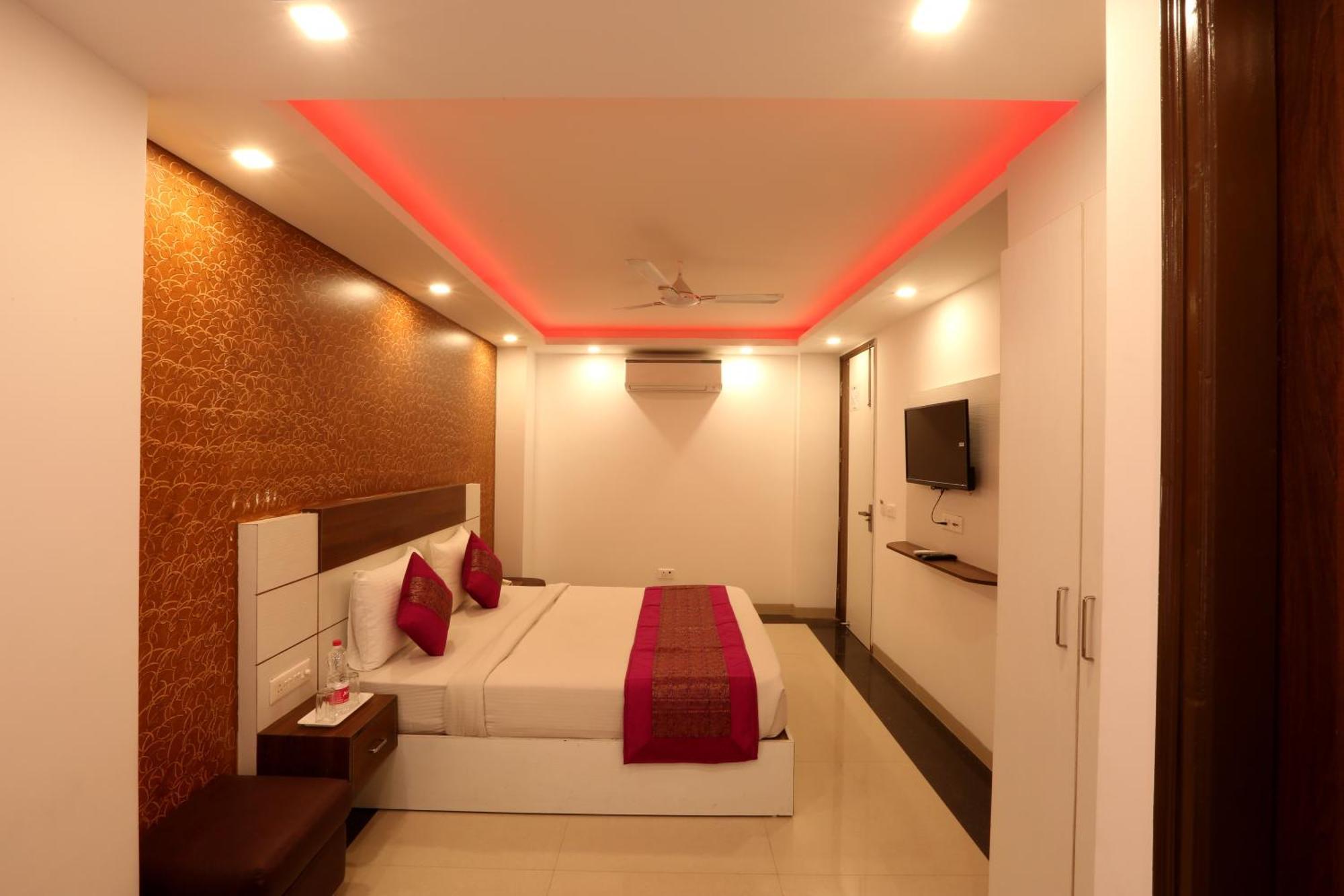 ניו דלהי Hotel Ark Wood At Airport מראה חיצוני תמונה